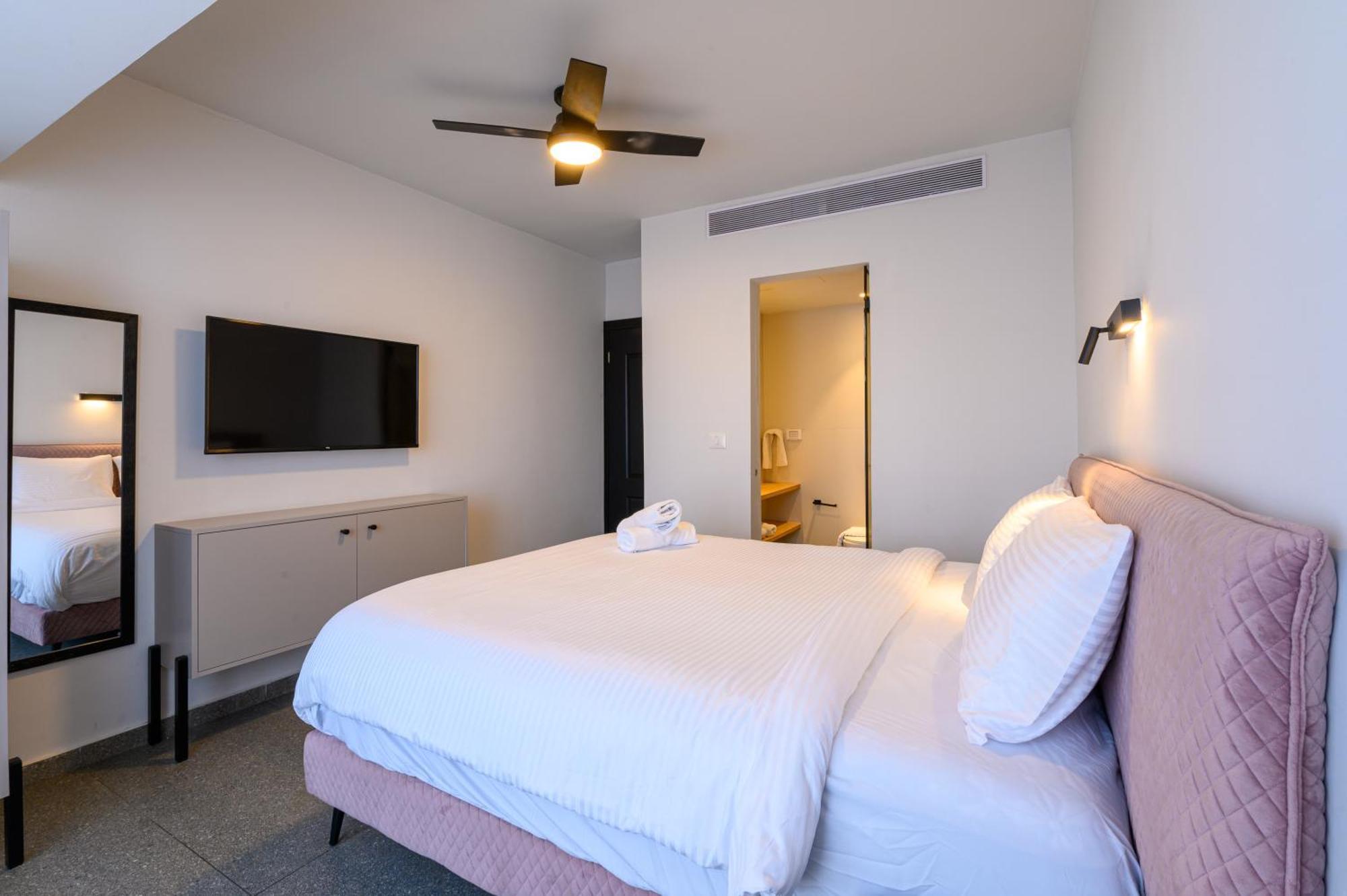 Rokah Luxury Villa At Ramat Hahayal Tel Aviv Bilik gambar